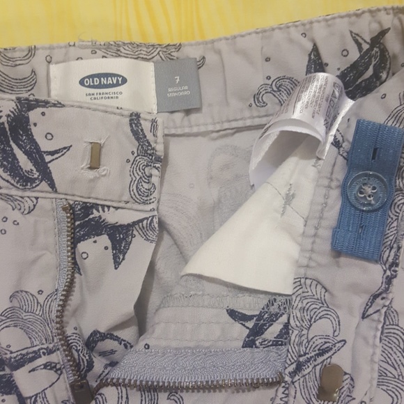 Shark Shorts 🦈 (7) - Picture 3 of 5